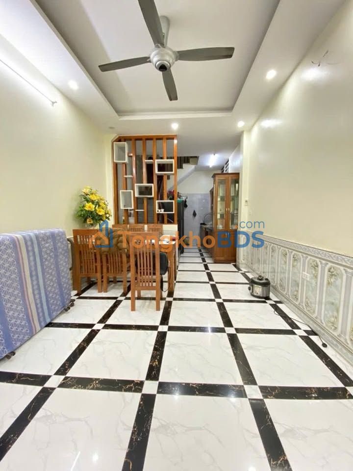 Nhà Tây Hồ Xuân La 31m² giá thỏa thuận - Chính chủ bán