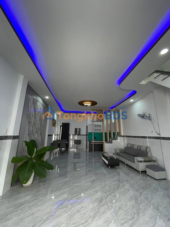 Nhà Phố Thủ Đức 55m² 2 Tầng Giá 5.6 Tỷ - Ô Tô Đổ Cửa