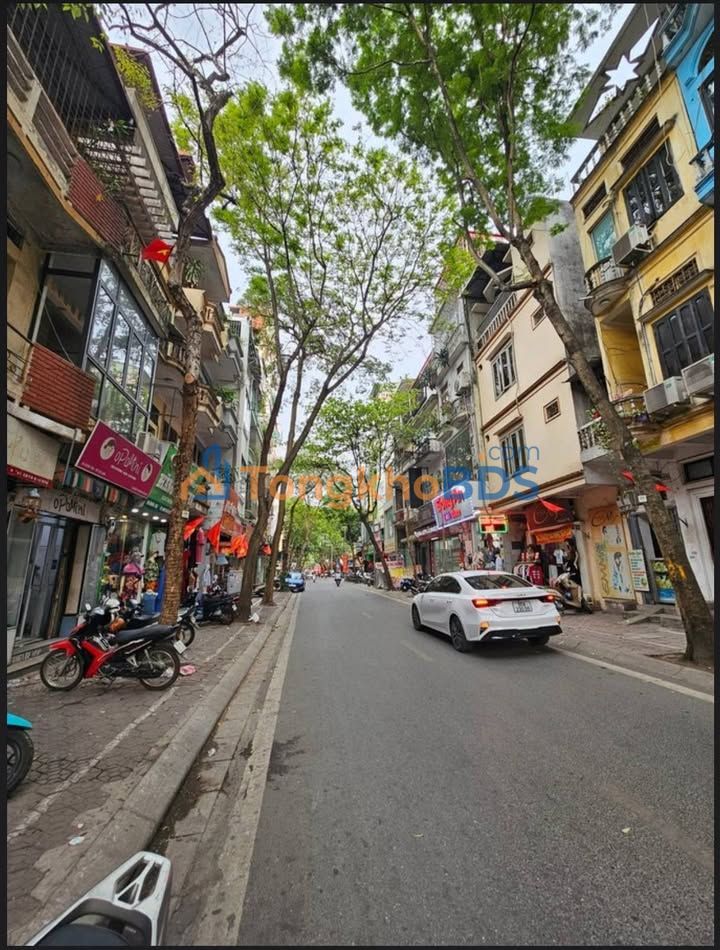 Nhà Mặt Phố Nghĩa Tân 79m² - Kinh Doanh Sầm Uất, 2 Mặt Thoáng - 40 Tỷ