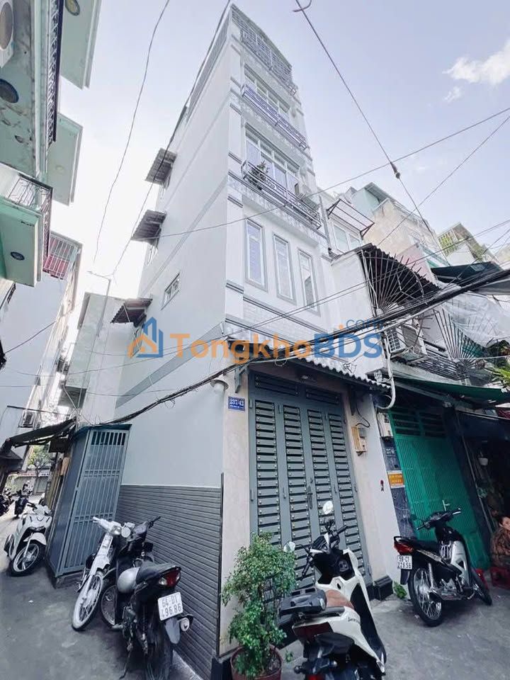 Nhà Quận 4 Hoàng Diệu 20m² 5.55 tỷ - Chính chủ bán