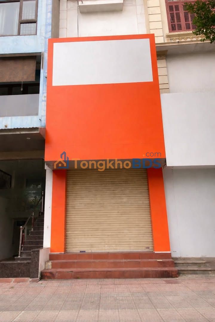 Nhà phố Ngô Gia Tự Long Biên 90m² giá 20 triệu - Mặt tiền kinh doanh