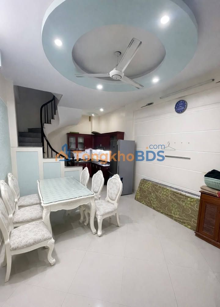 Nhà nguyên căn Xuân La Tây Hồ 35m2 - Sẵn sàng ở ngay