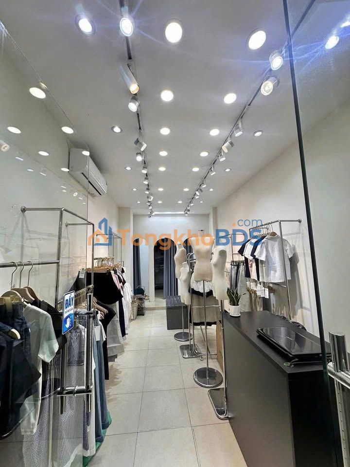 Mặt bằng Đặng Văn Ngữ 32m² 16tr - Vị trí đẹp