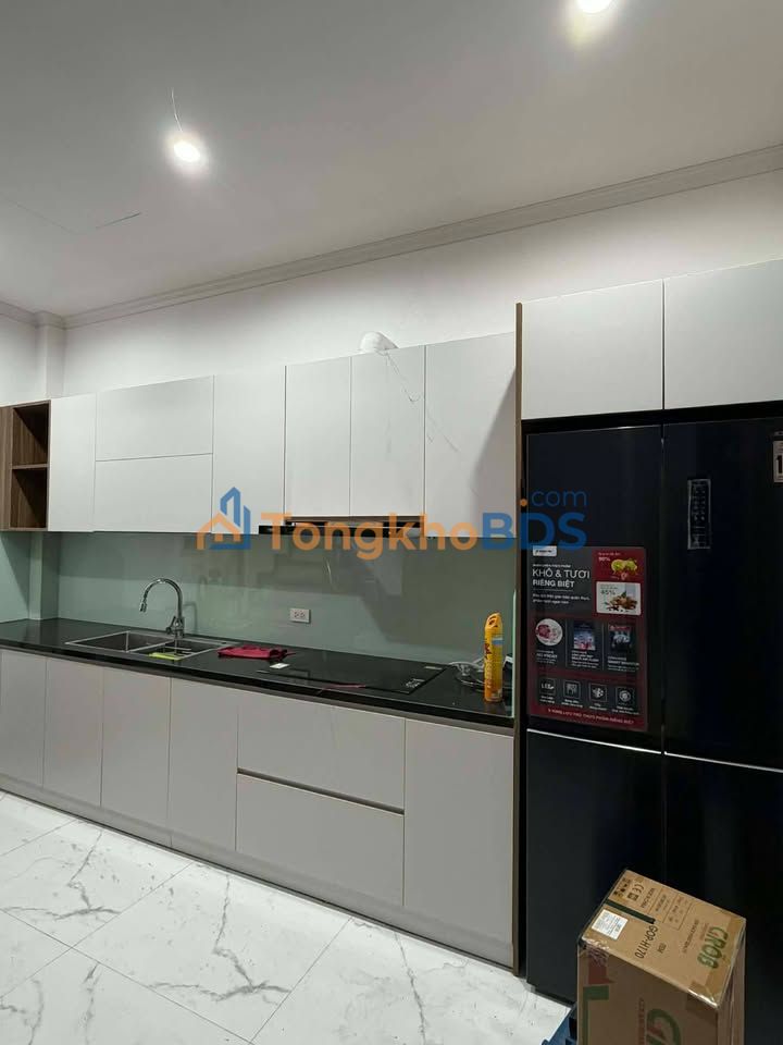 Nhà riêng Hàng Chuối 125m² giá 15 triệu - Sẵn sàng ở ngay