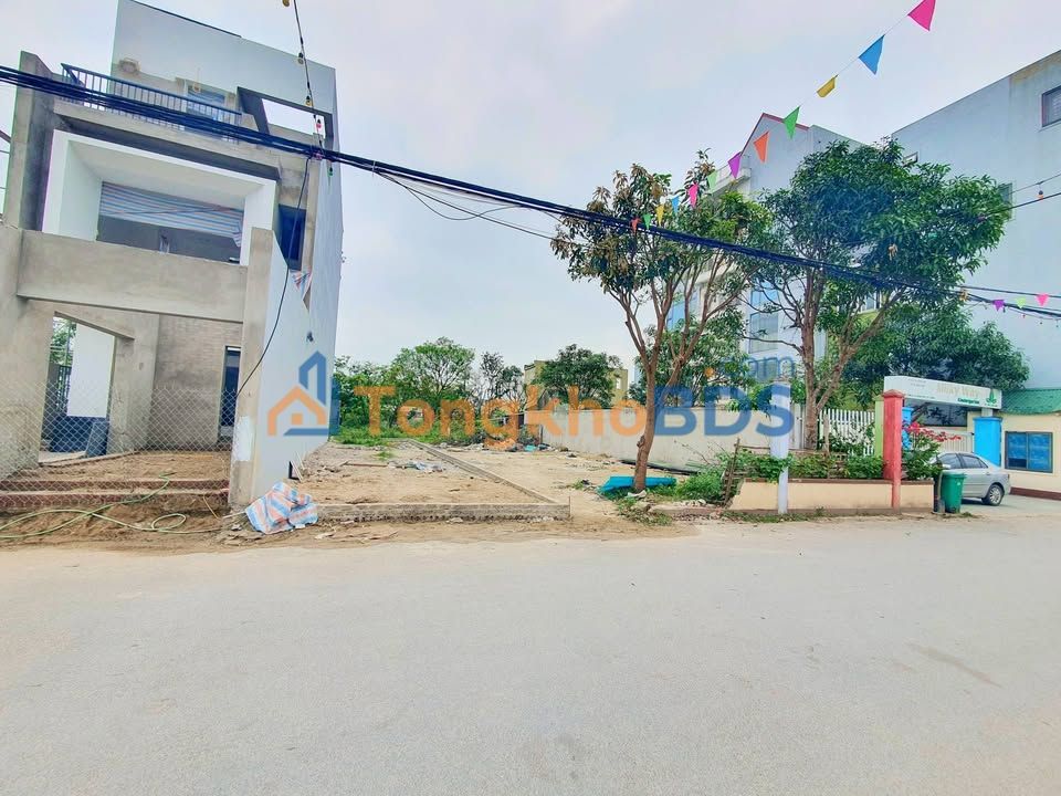 Đất nền Xóm 9 Vinh Phú 98m² 5 tỷ - Đường to ô tô