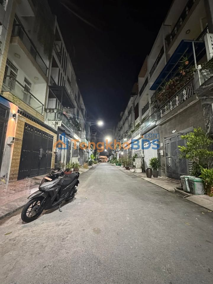 Nhà phố Tân Sơn Nhì 60m² 10.2 tỷ - Ô tô vào tận nhà