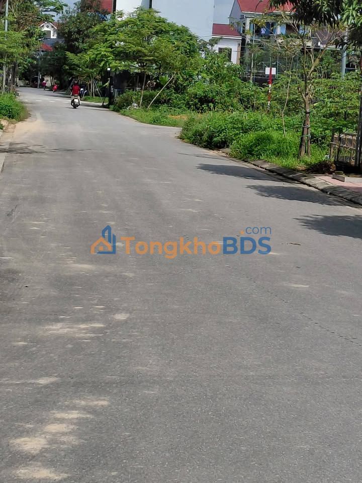 Đất Vàng 300m² Mặt Tiền Lê Duẩn, TX Hồng Lĩnh - Kinh Doanh/Ở Đều Tuyệt Vời