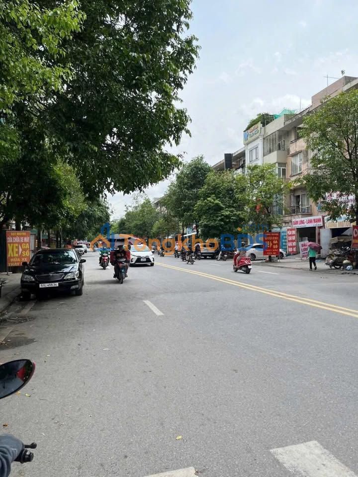 Nhà mặt phố Văn La 76m² 25 triệu - Mặt tiền kinh doanh