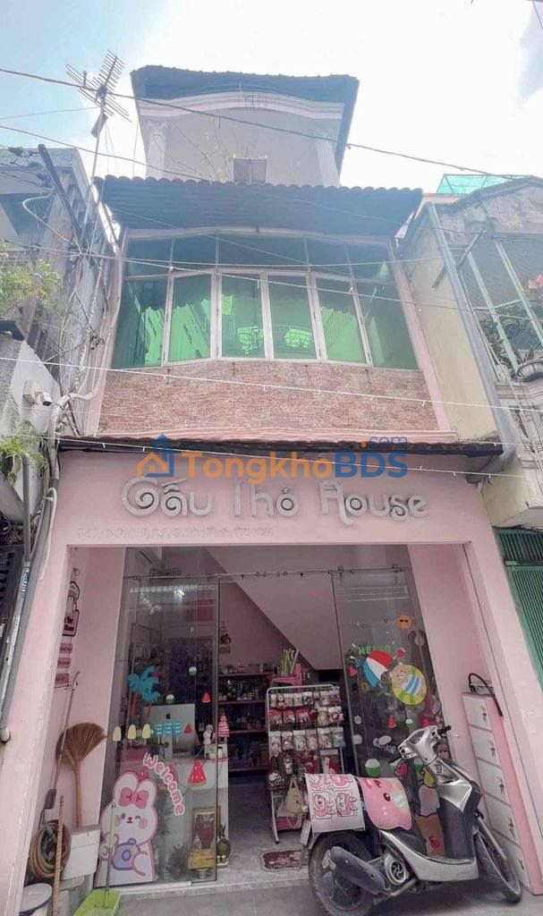 Nhà hẻm CMT8 P.7 Tân Bình 34m² 13 triệu - Ô tô vào tận nhà