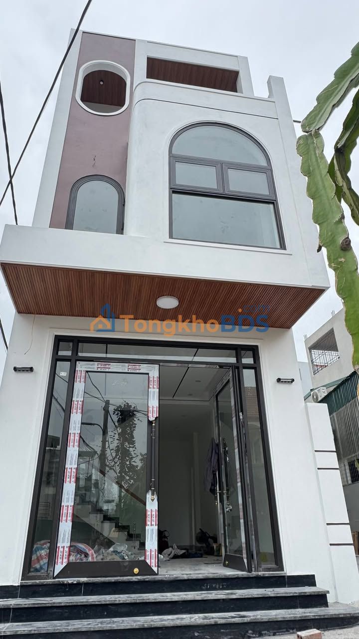 Nhà riêng Hà Khẩu Hạ Long 100m² 3.1 tỷ - Ô tô vào tận nhà