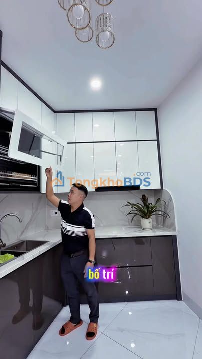 Nhà mặt phố Minh Khai 42m² 9 tỷ - Ô tô vào tận nhà