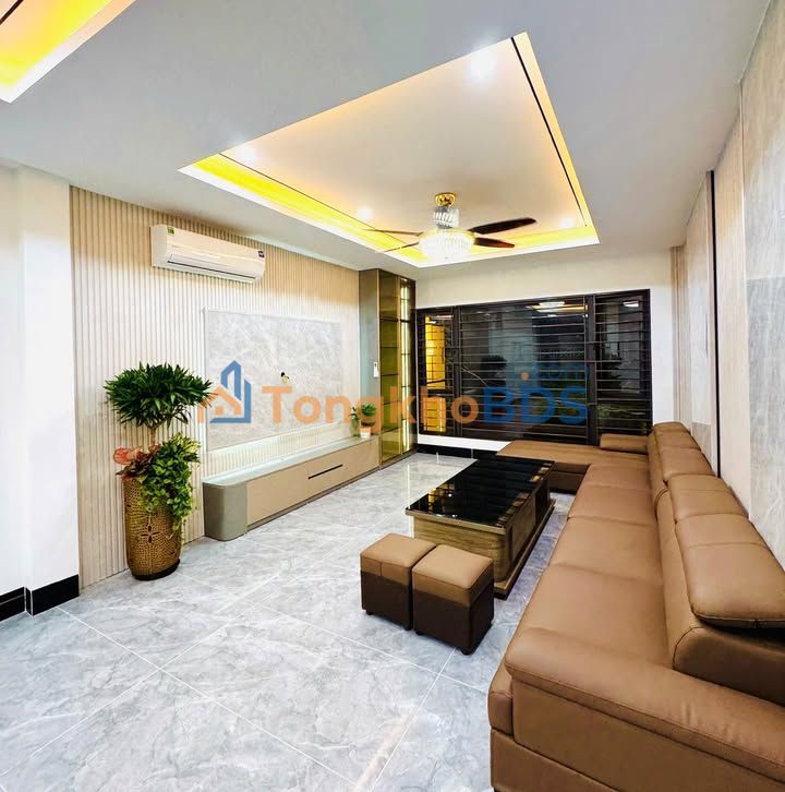 Nhà mặt ngõ Trạm Long Biên 60m² 19.5 tỷ - Ô tô vào nhà