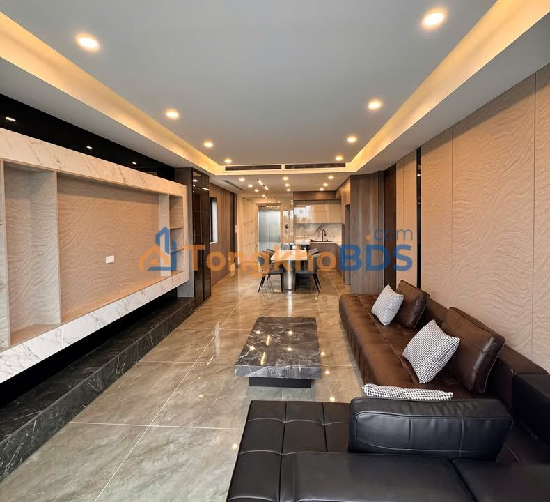 Nhà mặt phố Hoa Lâm Long Biên 60m² 25,9 tỷ - Full nội thất