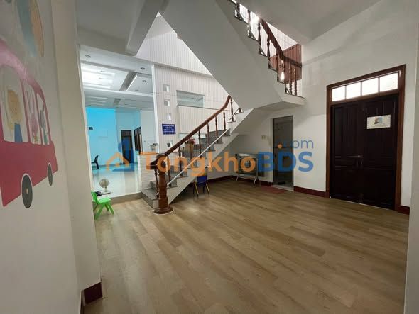 Cho thuê nhà 2 tầng MT Nguyễn Văn Cừ, Tuy Hòa - 120m², 10 triệu/tháng
