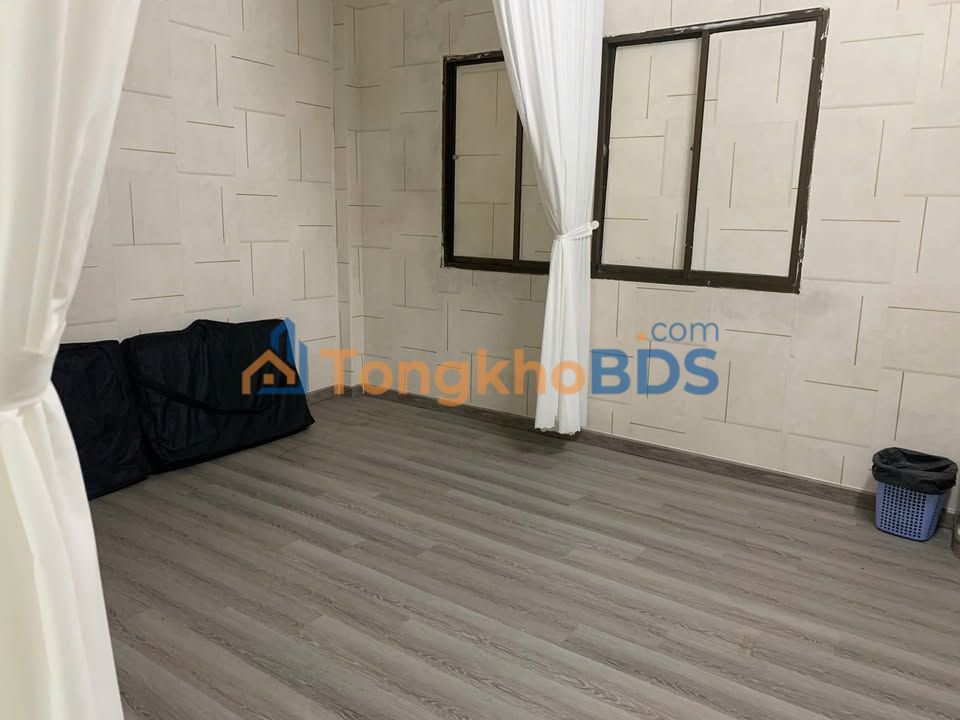 Nhà Quận 5 45m2 giá 8 tỷ - Ô tô vào tận nhà