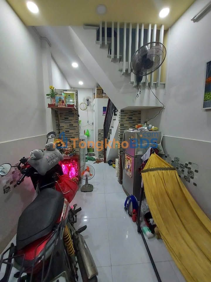 Nhà riêng Quận 8 18m² 2.2 tỷ - Chính chủ bán gấp