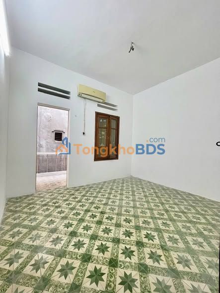 Nhà Đê La Thành Ba Đình 32m² giá 7.6 tỷ - Chính chủ bán