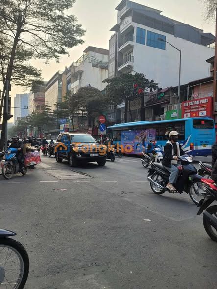 Nhà Mặt Phố Xã Đàn 34m² - Kinh Doanh Sầm Uất, Giá 11.5 Tỷ