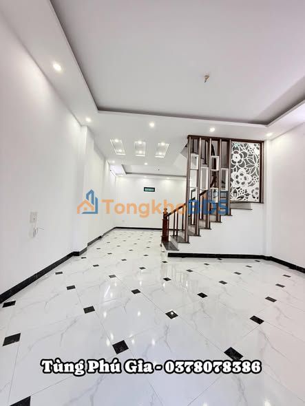 Nha rieng Quan Ha Dong 55m2 gia 5 ty - O to vao tan nha