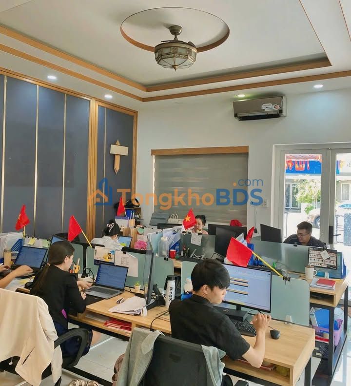 Nhà Melosa Khang Điền 200m2 20tr - Văn phòng full nội thất