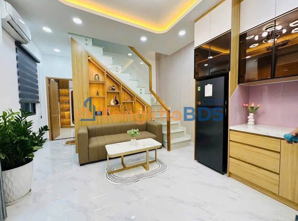 Nhà Hoàng Diệu Q4 75m² giá 3.02 tỷ - Chính chủ bán