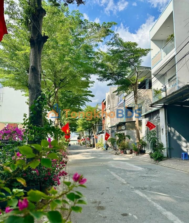 Nhà riêng Hoàng Hữu Nam Q9 109m² 5 tỷ - Ôtô vào tận nhà