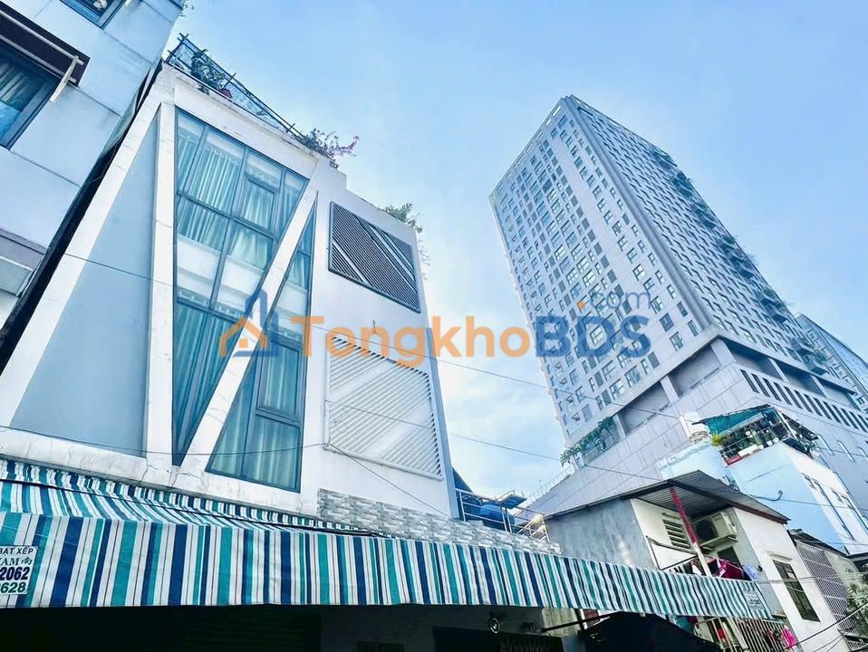 Nhà riêng Nguyễn Văn Thương 55m² 11 tỷ - Ô tô vào tận nhà