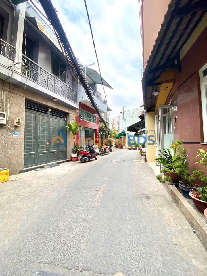 Nhà Ni Sư Huỳnh Liên Tân Bình 42m² 6.4 tỷ - Ô tô vào tận nhà