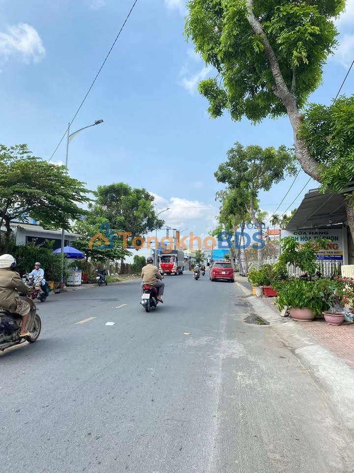 Nhà lầu Phường 9 Mỹ Tho 115m2 giá 3 tỷ - Ô tô vào tận nhà