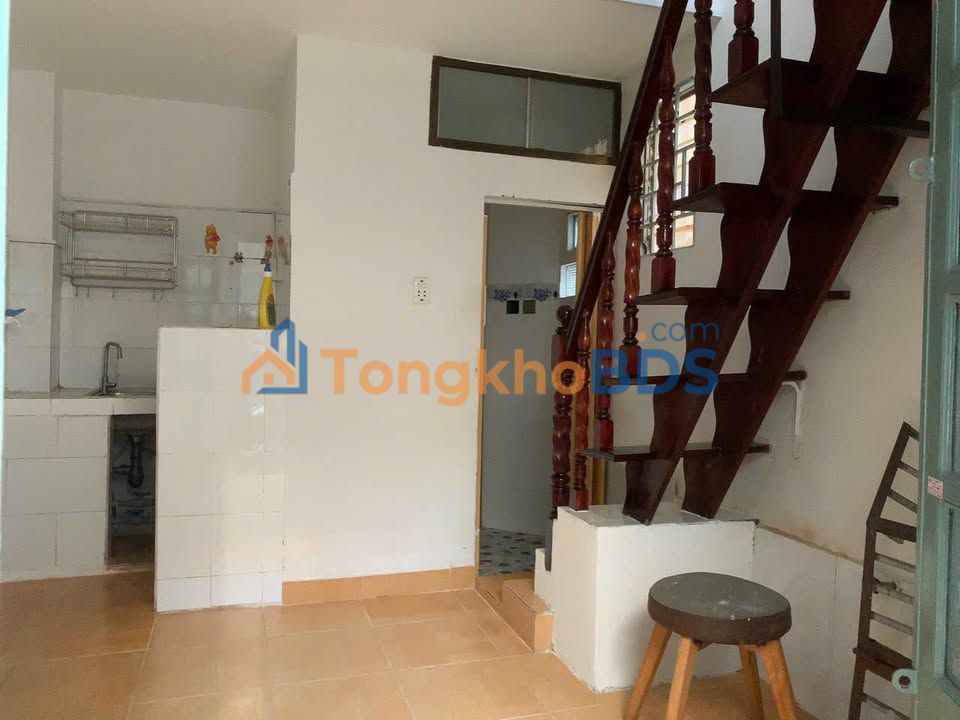 Nhà phố Q10 CMT8 27m² giá 7 triệu - Ô tô vào nhà