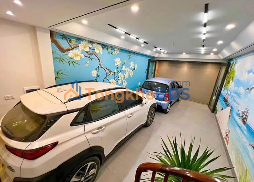 Nhà Hoàng Quốc Việt 45m² 17 tỷ - Ô tô vào tận nhà