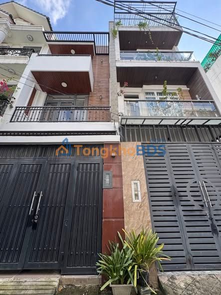 Nhà Phạm Văn Đồng 74m2 6 tỷ - Ô tô vào tận nhà