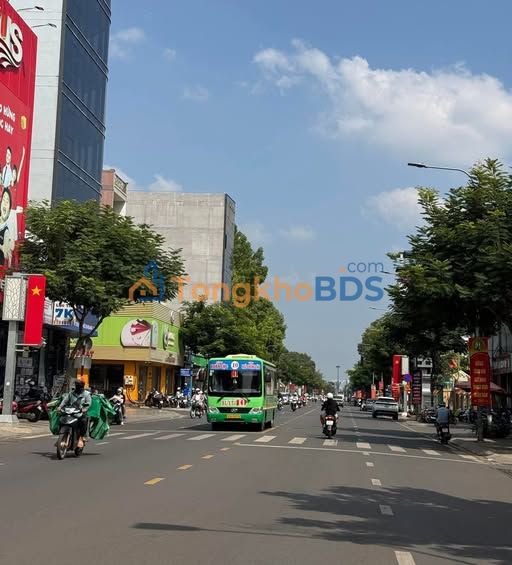 Bán Tòa Nhà VIP Long Khánh 330m² Kinh Doanh Sầm Uất - Giá 58 Tỷ