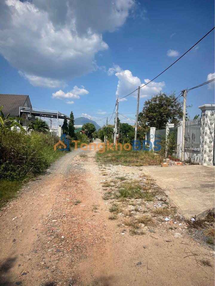 Đất nền Phường 4 Tây Ninh 200m² 80 tỷ - Đất thổ cư 100%