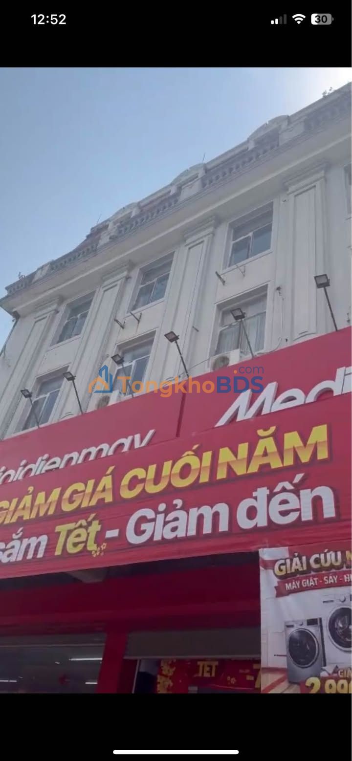 Tòa B Central Point Cầu Giấy 1600m2 100 tỷ - Vị trí đẹp