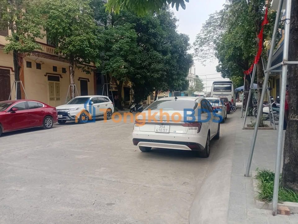 Đất Nam Thành Hoa Lư 90m² 4.4 tỷ - Đường to ô tô mặt tiền 5m