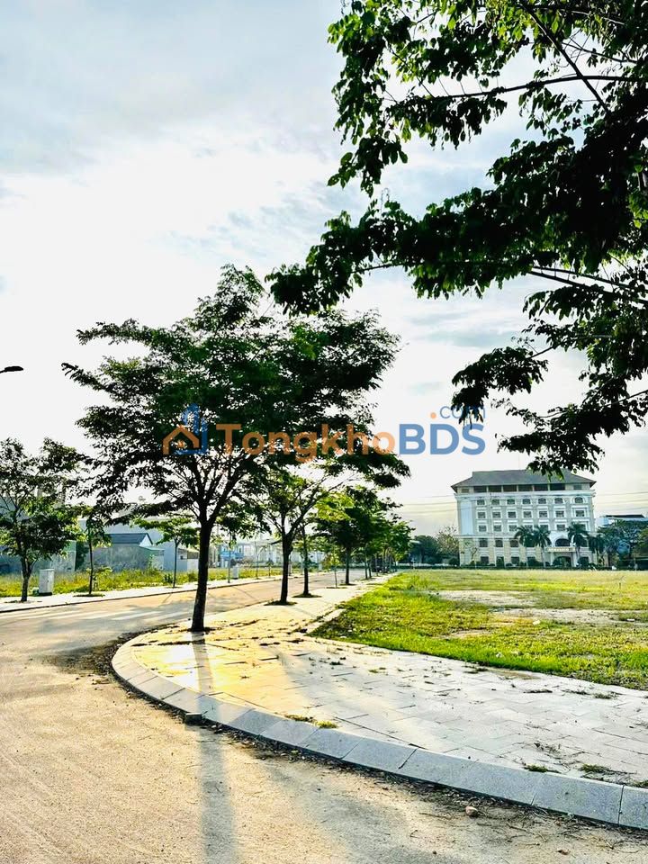 Đất nền TT Phú Phong Bình Định 120m² 2 tỷ - Đường ô tô