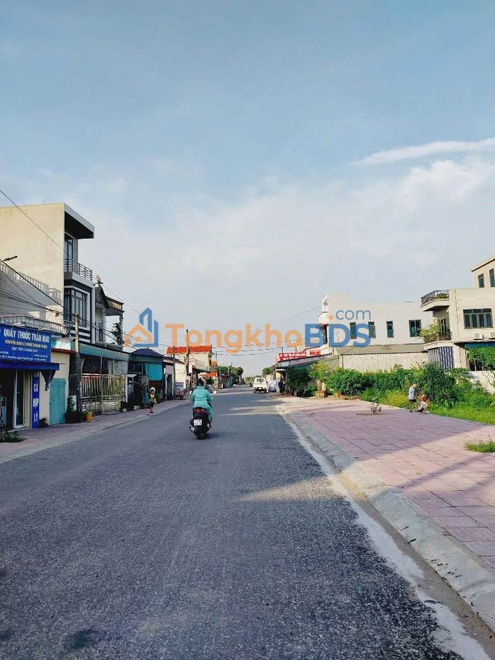 Đất nền Quỳnh Côi 100m² giá thỏa thuận - Đường to ô tô