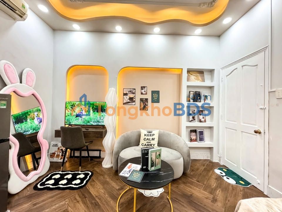 Căn hộ CMT8 Quận 10 35m² Bàn giao ngay ban công rộng