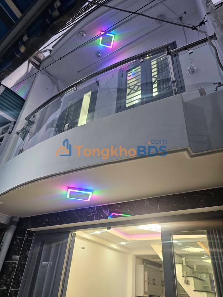 Nhà 2PN, 2 Lầu, Hẻm Xe Hơi Đường HTP Quận 7 - Tặng Nội Thất