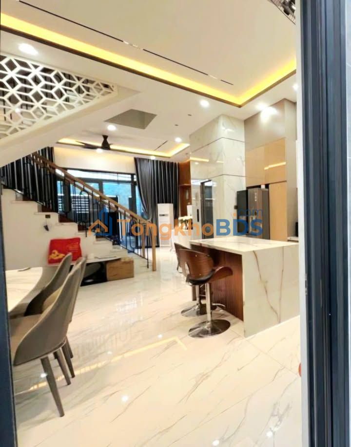 Nhà riêng Lũy Bán Bích 102m² 14 tỷ - Ô tô vào tận nhà