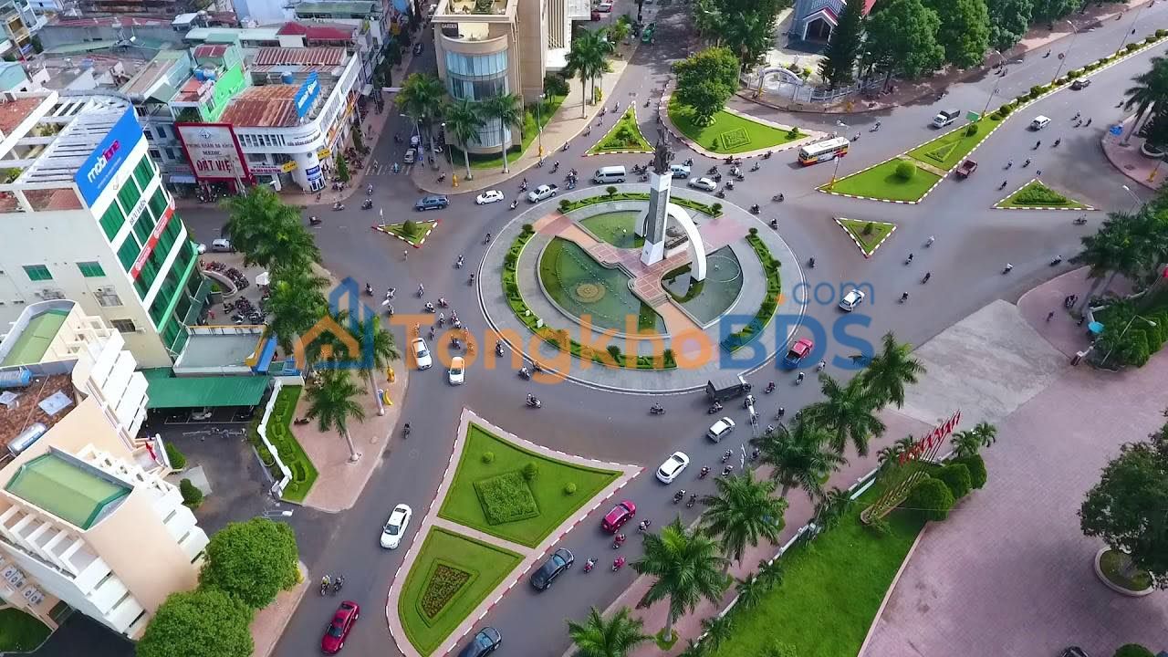 Nhà 2 mặt tiền Buôn Ma Thuột 79m² 12 tỷ - Ô tô vào nhà