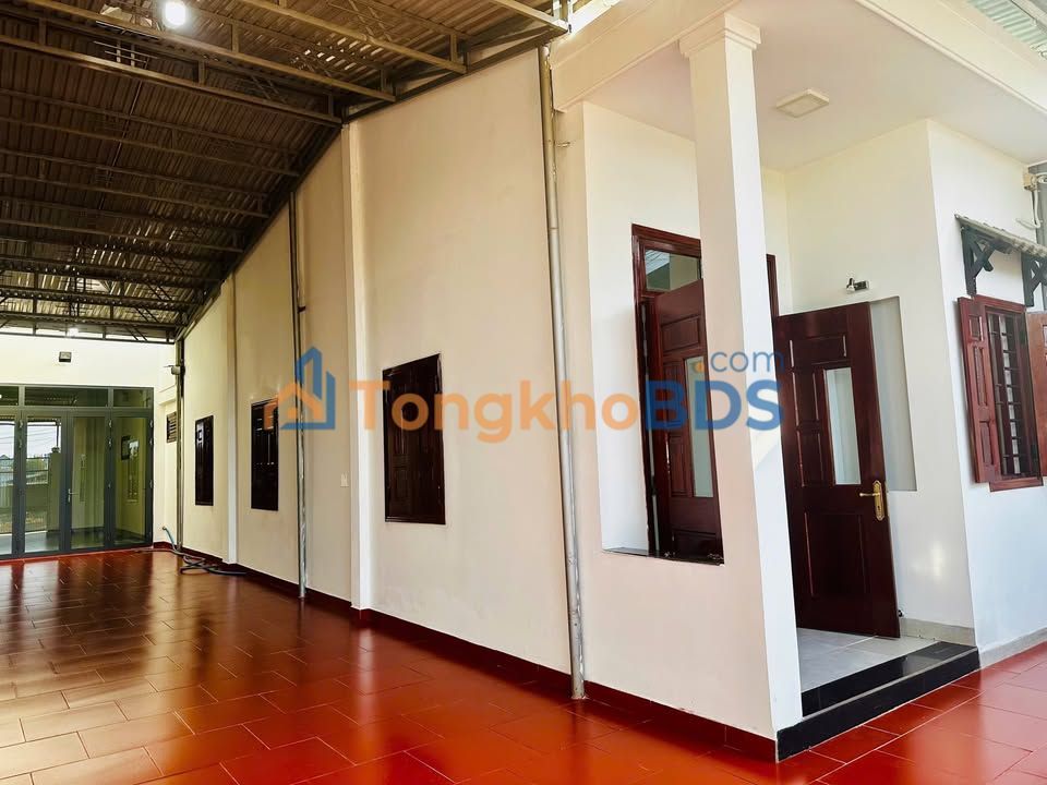 Nhà mặt tiền Đỗ Xuân Hợp 198m² giá 10 triệu - Sẵn sàng ở ngay