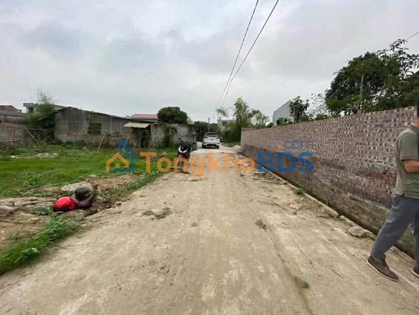 Đất Nền Bình Giang 104.5m² - Sổ Hồng Sẵn Sàng, Giá 8.3 Tỷ/m²