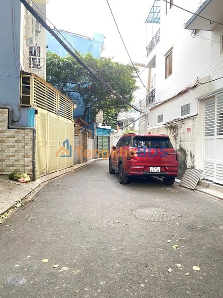 Nhà Q6 Lucky Star 60m² 9,2 tỷ - Ô tô vào tận nhà