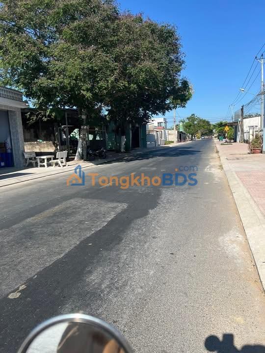 Nhà mặt tiền Gò Công Long Hưng 393m² 3,5 tỷ - Mặt tiền kinh doanh