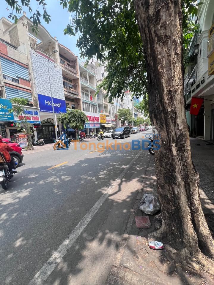 Nhà mặt tiền Nguyễn Đình Chiểu Q3 60m² 14.3 tỷ - Ô tô vào nhà