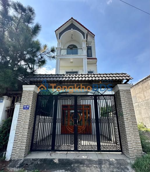 Nhà Huỳnh Văn Lũy 110m² 4.7 tỷ Thủ Dầu Một - Ô tô vào nhà