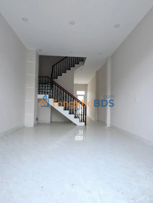 Nhà riêng Long Bình Thủ Đức 68m² giá 5 tỷ - Ô tô vào nhà