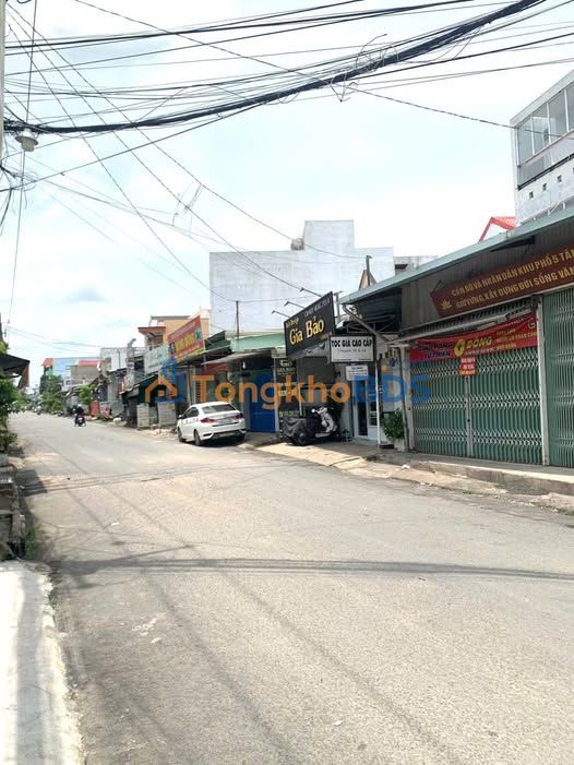 Nha rieng Gia Vien 115m2 5.49 ty - Gia tot hiem co